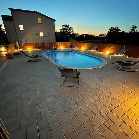 Holiday Home “Marko” With Heated Pool! Nin Luaran gambar