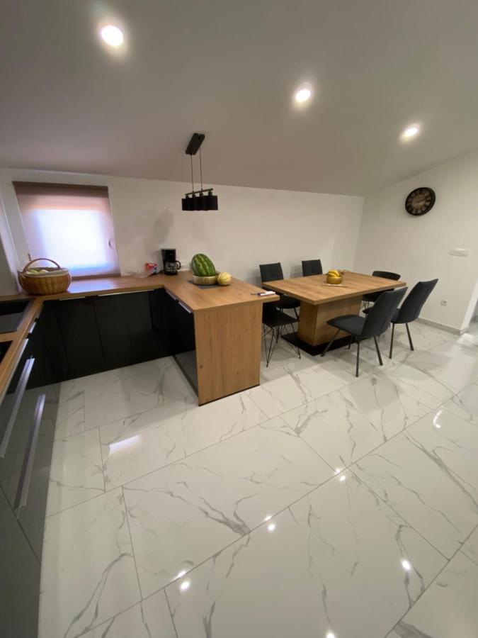 Holiday Home “Marko” With Heated Pool! Nin Luaran gambar