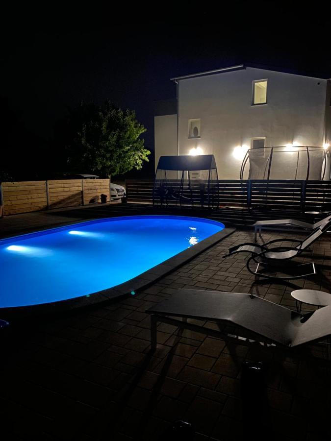 Holiday Home “Marko” With Heated Pool! Nin Luaran gambar